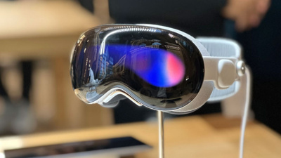 Apple Vision Pro ve Siri'de 200+ kişiyi işten çıkarıyor