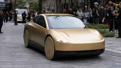 Direksiyonsuz Tesla Cybercab yollara çıktı: ABD soruşturma başlattı