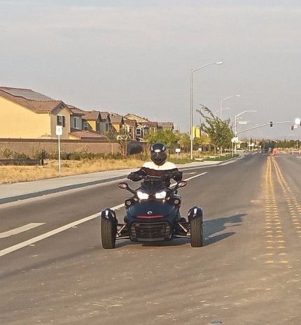 3 tekerlekli motor Can-Am F3-S Spyder - Resim: 3