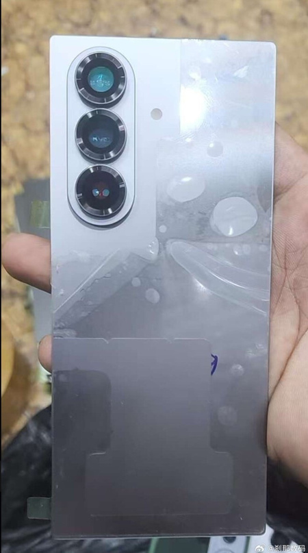 Samsung Galaxy Fold 7 kanlı canlı görüntülendi - Resim : 1