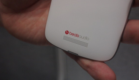 1356951077_beats-close-up-580-90.jpg