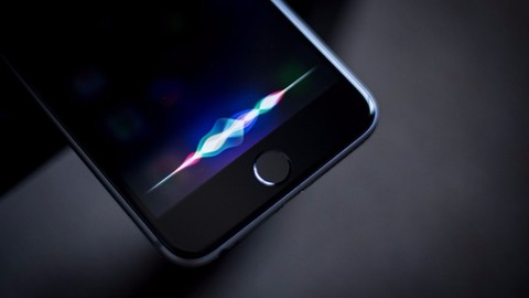 Siri, John Travolta'yı öldürdü!