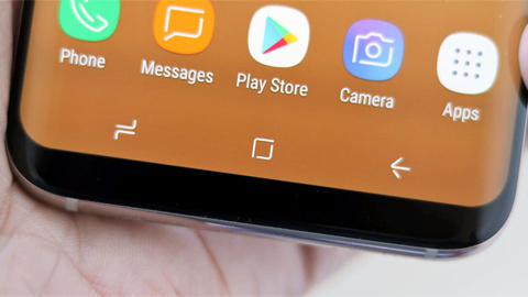 Galaxy A8 ve Galaxy A8+'da beklenen bu özellik yok