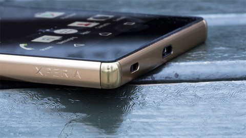 Sony'nin amiral gemisi testlerde Galaxy S9'a kafa tutuyor!
