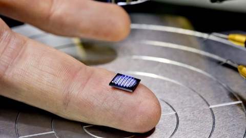 IBM tuz tanesi büyüklüğünde bilgisayar yaptı!