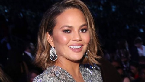 Ünlü manken Chrissy Teigen de Snapchat'i terk etti