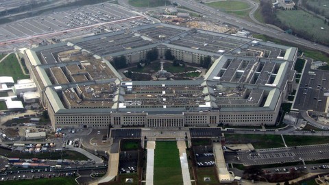 Pentagon'dan Huawei ve ZTE'ye darbe!