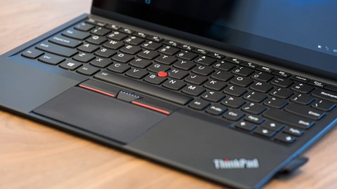Lenovo ThinkPad 52 duyuruldu!