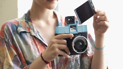Değiştirilebilir objektifli Instax kamera: Diana Instant Square
