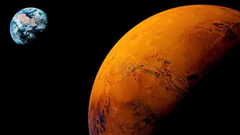 Mars bu gece dünyaya en yakın konumda olacak