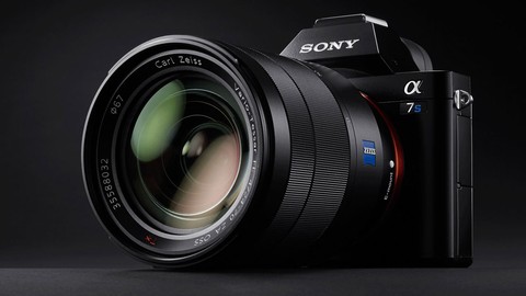 Canon ve Nikon Sony'yi yenebilecek mi?