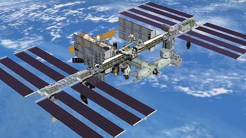 Uzay kapsülündeki delik sabotaj olabilir