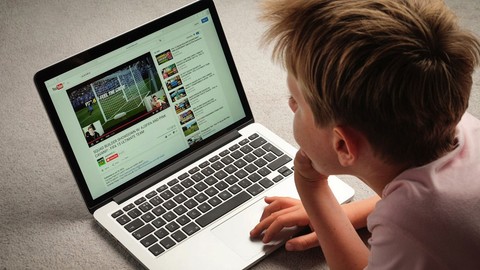 Çocuklar YouTube’da daha fazla zaman geçiriyor