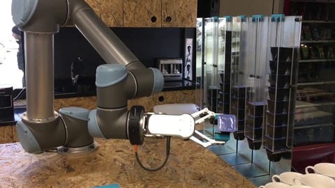 Bu robot tam bir Türk kahvesi uzmanı!