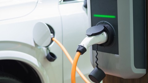 İlk elektrikli yerli otomobil görücüye çıktı!