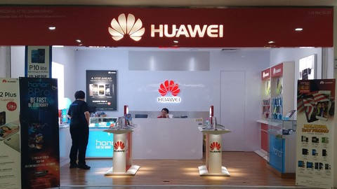 Huawei İstanbul'daki ilk mağazasını İstinye Park'ta açıyor