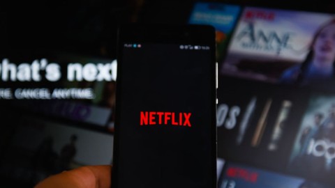 Netflix ücretleri düşüyor!