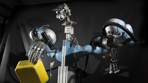 Rusların yerli robotu insan çıktı!