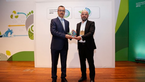 İstanbul Karbon Zirvesi’nden Türk Telekom’a ödül