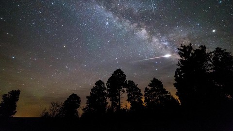 Meteor yağmurlarının Ay'a etkileri şaşırttı!