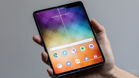 Samsung Galaxy Fold kırılmaya başladı!