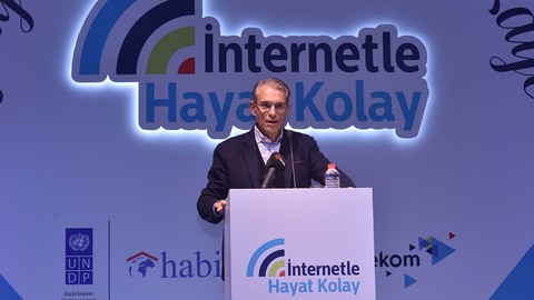 ‘İnternetle Hayat Kolay’ yüzbinlerce insanın hayatını değiştirdi