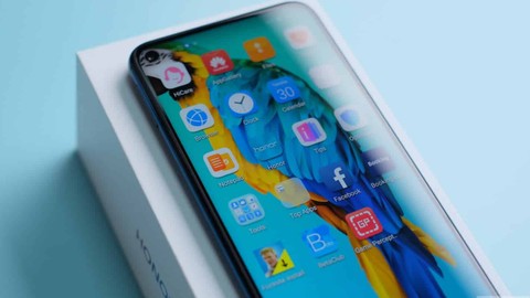 Honor 20 Pro delikli ekran tasarımı ile dikkatleri üzerine çekti!
