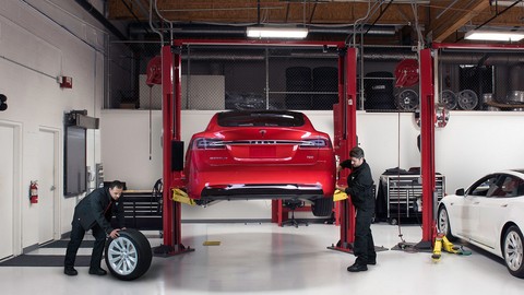 Tesla araçlar arızalı parçalarını otomatik tespit edecek!