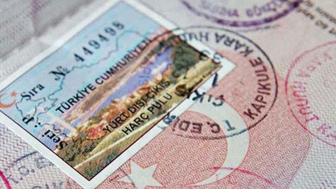 Yurt dışı çıkış harç pulu cepten alınabilecek