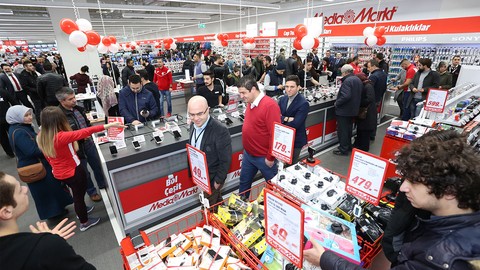 Yılbaşında ne hediye alacağını MediaMarkt Hediye Bulucu’ya sor