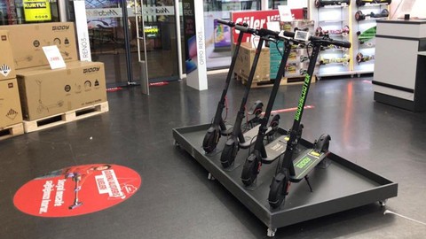 Elektrikli scooterlar MediaMarkt mağazalarında
