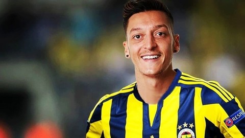 Mesut Özil uçtu! Taraftarlar Flightradar24'e akın etti!