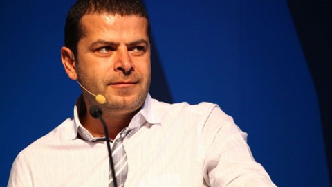 Cüneyt Özdemir NFT ile Tweet'ini sattı!
