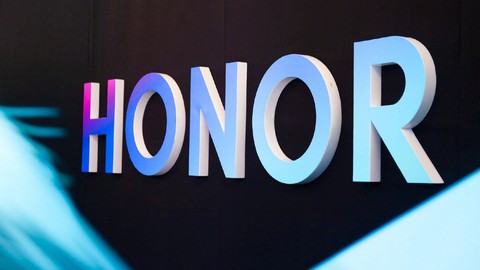 Honor Huawei'den ayrılınca coştu! Engeller birbir ortadan kalıyor!