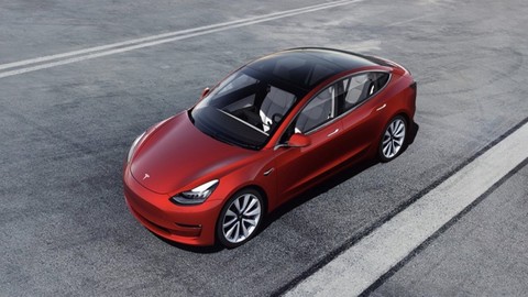 İstanbul'da içerisinde bir sürü sıfır Tesla Model Y olan tır yandı!