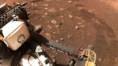 Mars gezgini Perseverance, Mars'taki ilk numunesini topladı!