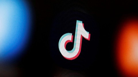 Bu da oldu! TikTok trendi için öğretmenini yumruklayıp hastanelik etti!