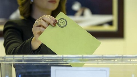 Bir dönem sona eriyor! Zarfla oy kullanma ortadan kalkacak mı?