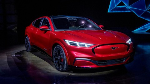 Ford Mustang Mach-E'ye yakından bakın!