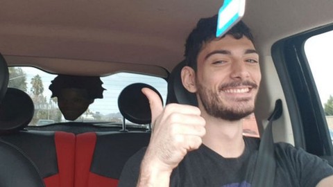 Ünlü Twitch yayıncısı takipçilerinden çaldığı parayla Tesla aldı!