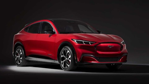 Ford Mustang Mach-E, 2022'nin En İyi Elektriklisi seçildi!