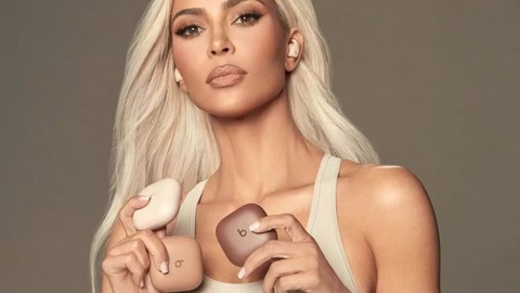 Beats Fit Pro için yeni renk seçeneklerini Kim Kardashian tanıttı!
