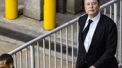 Elon Musk, 7 milyar dolar değerinde Tesla hissesi sattı!