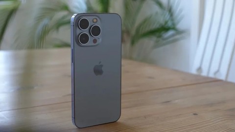 iPhone 14 Max farklı bir isimle gelecek!