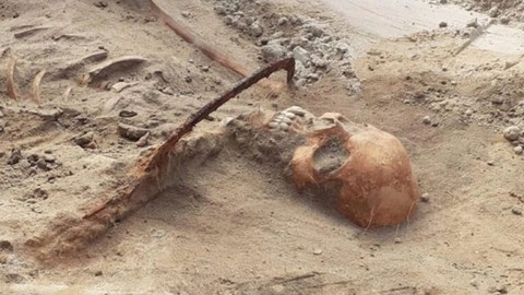 400 yıllık "Kadın vampir cesedi" bulundu! İşte dikkat çeken detay...