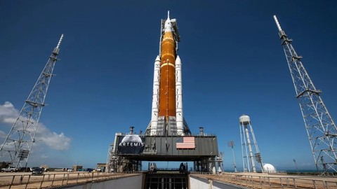 NASA, sonunda dev roketini tamir etti