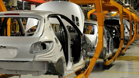 Rusya yaptı yapacağını! Otomobil fiyatları uçacak