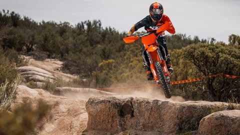 Off-Road sevenler için en iyi 15 Enduro Motosiklet