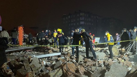 Büyük depremler neden gece olur? Bir sonraki büyük deprem gece mi olacak?