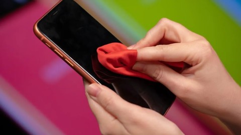Akıllı telefon nasıl temizlenir?
